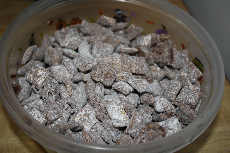 Puppy chow snack photo