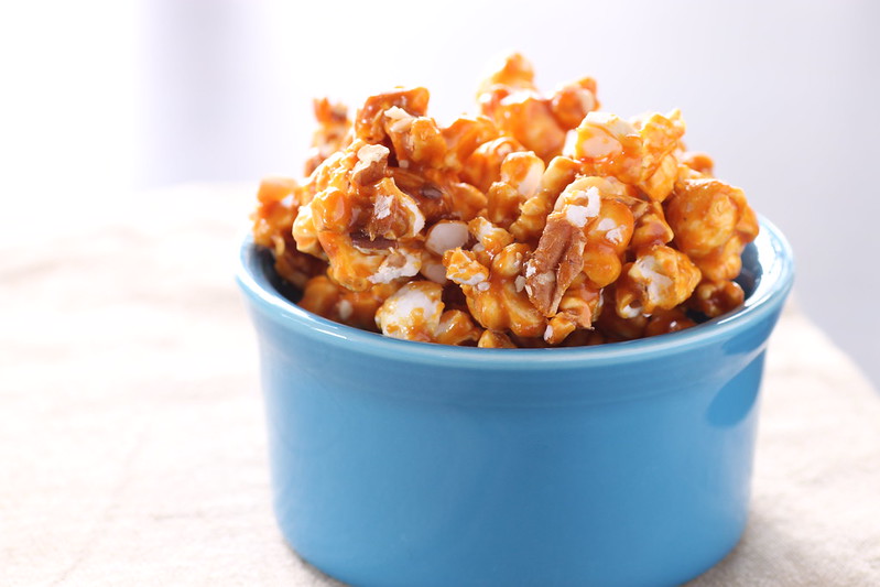 Homemade caramel popcorn photo