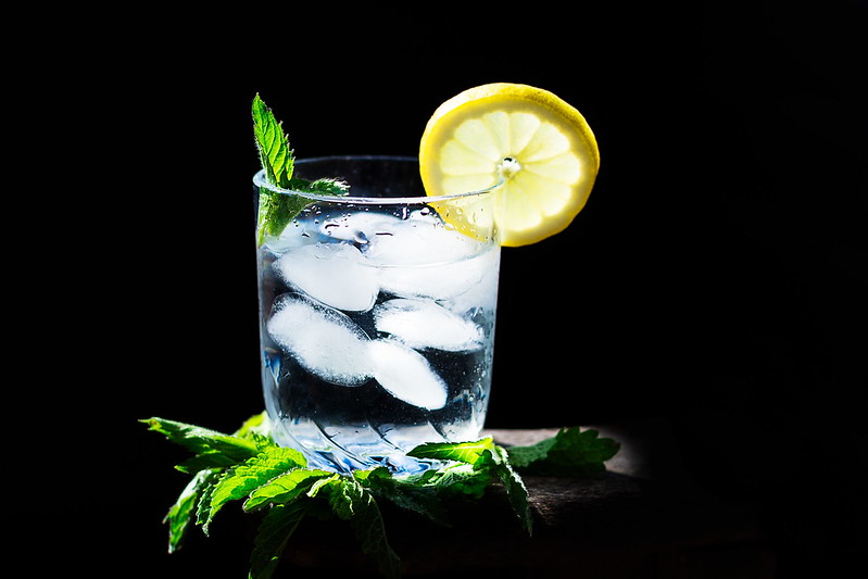 Ice water with lemon