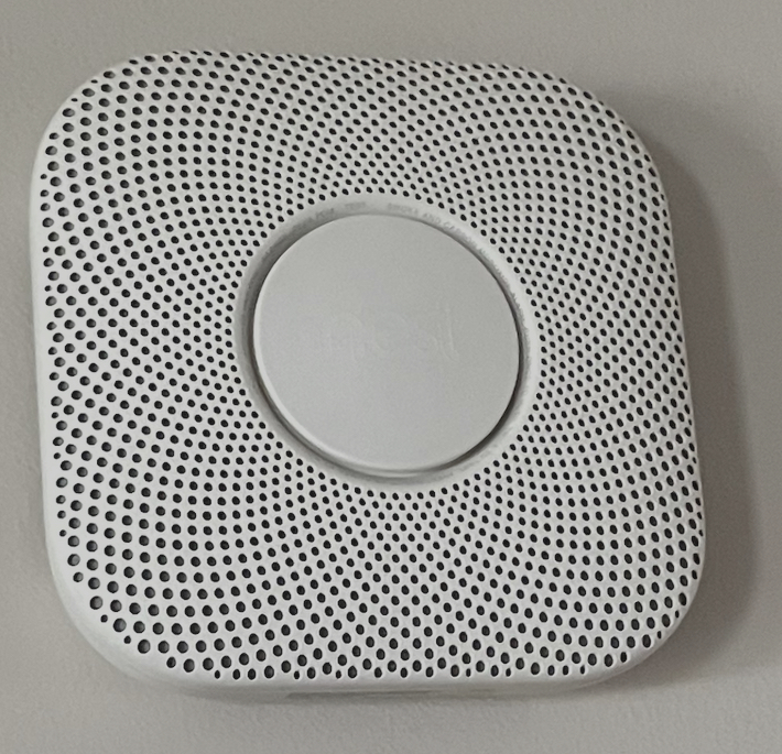 Nest smoke/carbon monoxide detector